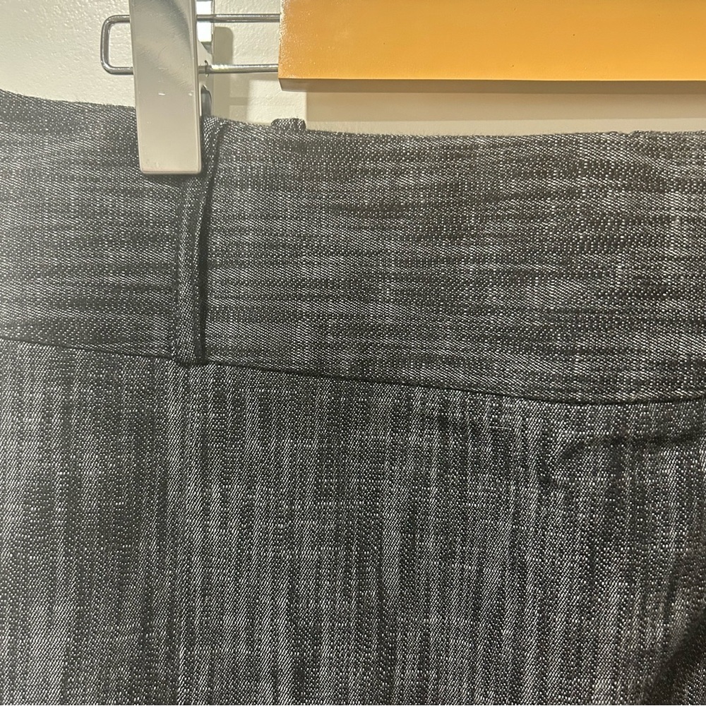 Larry Levine Stretch Grey Pencil Skirt Size 8 | Button Front | Workwear - Picture 4 of 8